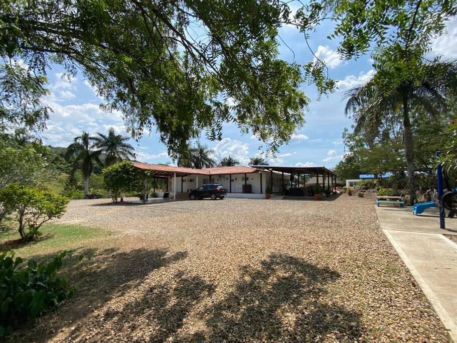 Finca Campestre Con Hermosa Vista Anapoima Εξωτερικό φωτογραφία